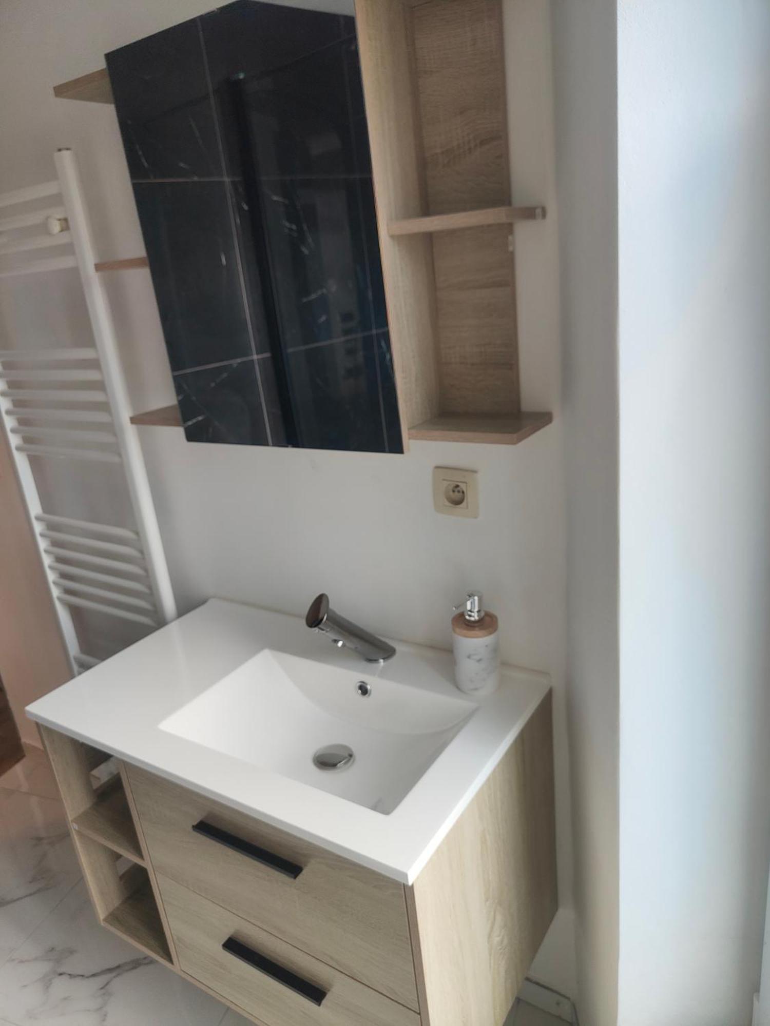 Magnifique Appartement A Mons Bagian luar foto